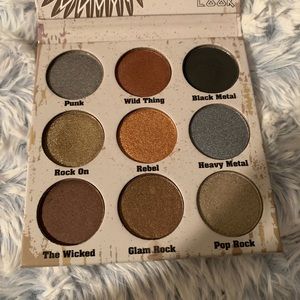 Crown glam metals eyeshadow palette